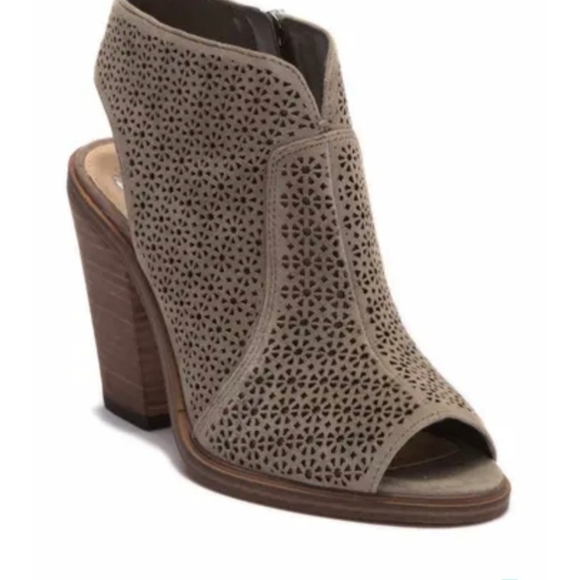 Vince camuto sandal - Picture 3 of 4